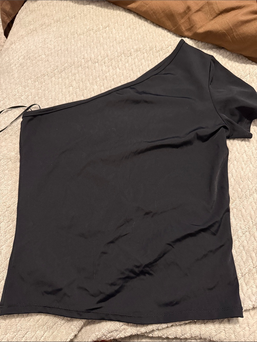 Edikted Black One-Shoulder Women's Top